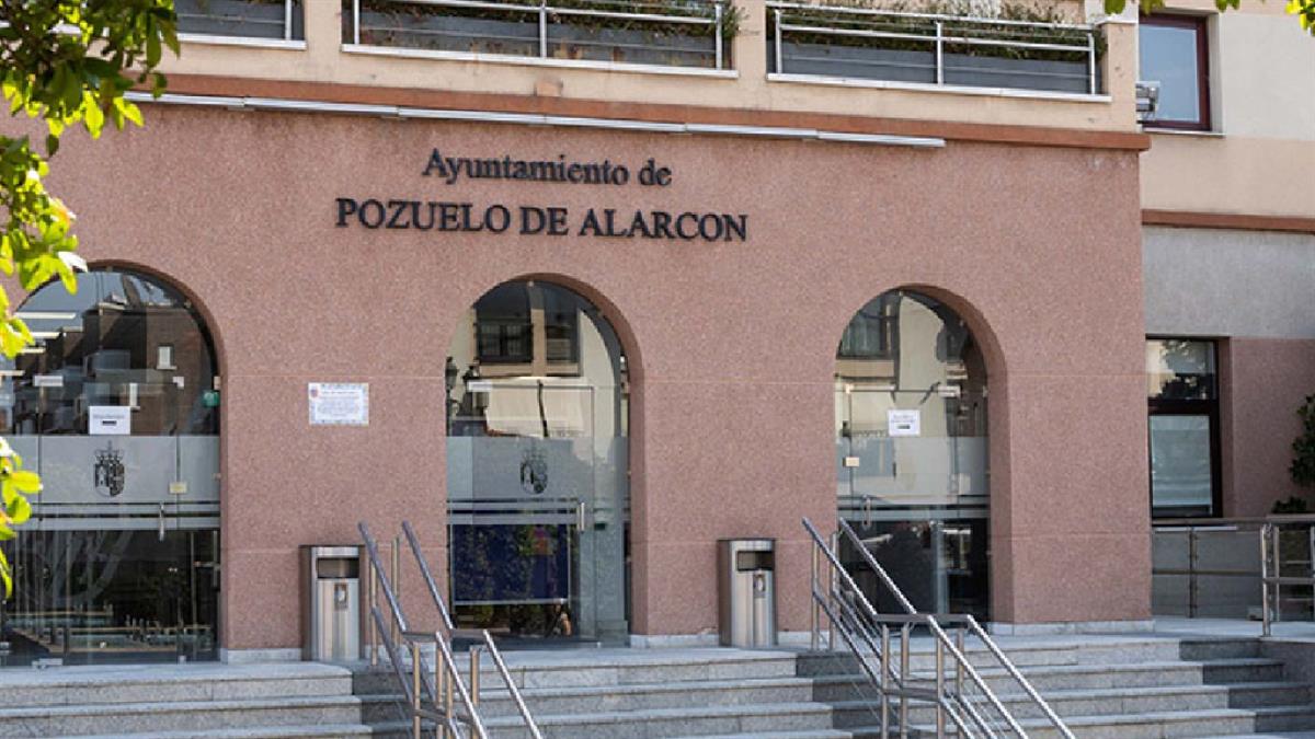 Se disminuirá un 10% la iluminación durante una hora en las farolas de la Plaza del Padre Vallet