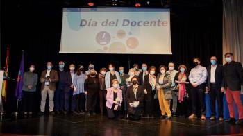 El homenaje va dirigido especialmente a los profesores que se jubilan