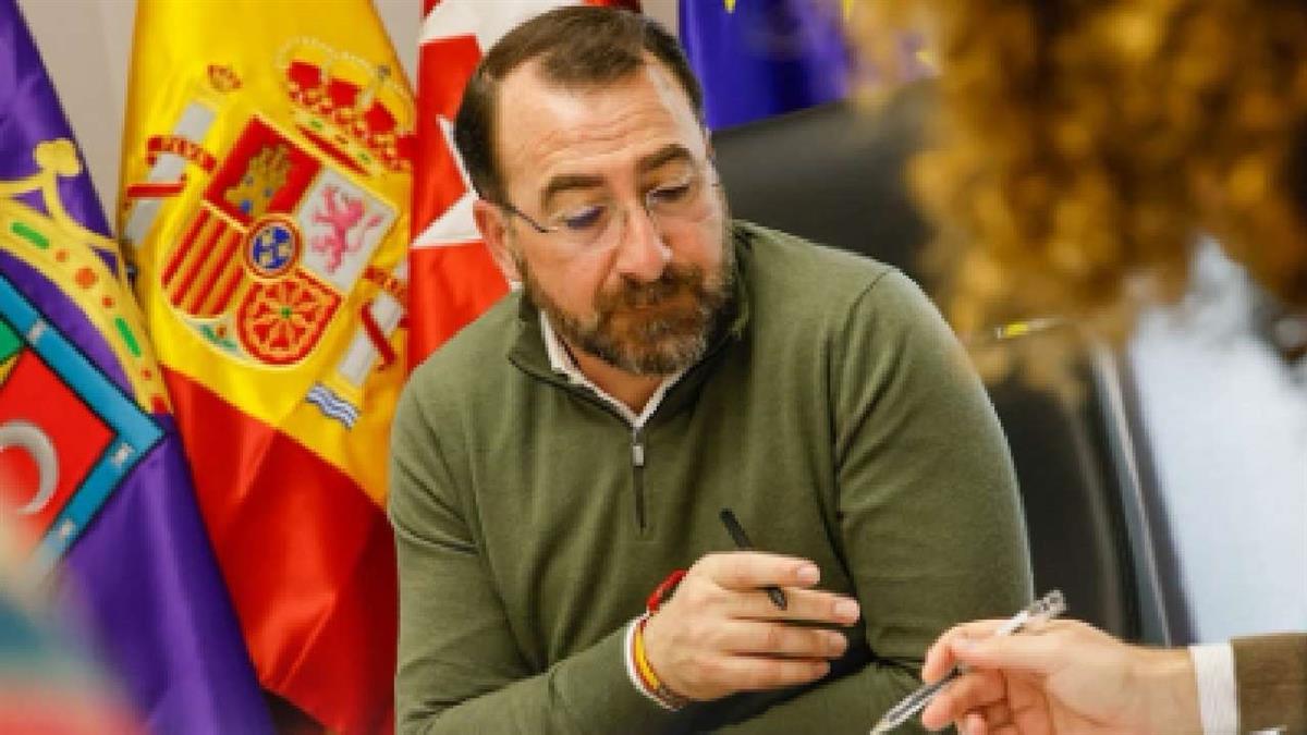 El partido presenta una nueva línea de comunicación "para proteger y poner en valor la imagen y el prestigio del municipio"