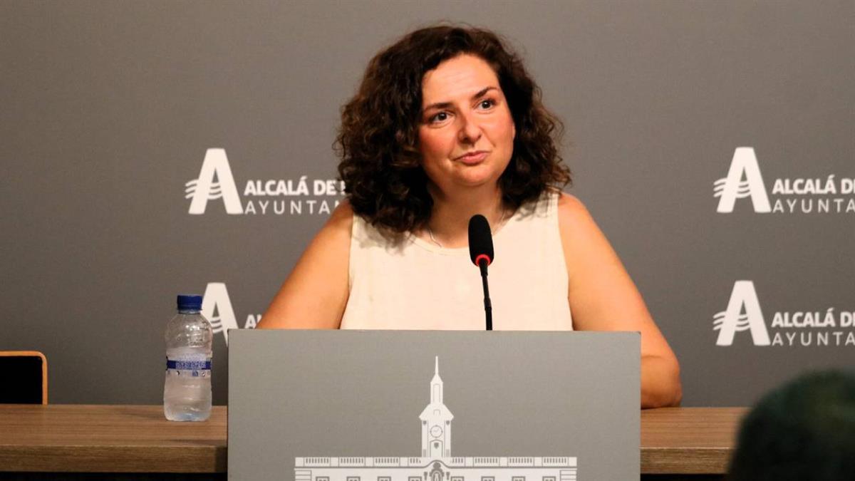 La portavoz adjunta ha cargado con dureza contra el socialista tras sus declaraciones contra el juez Peinado