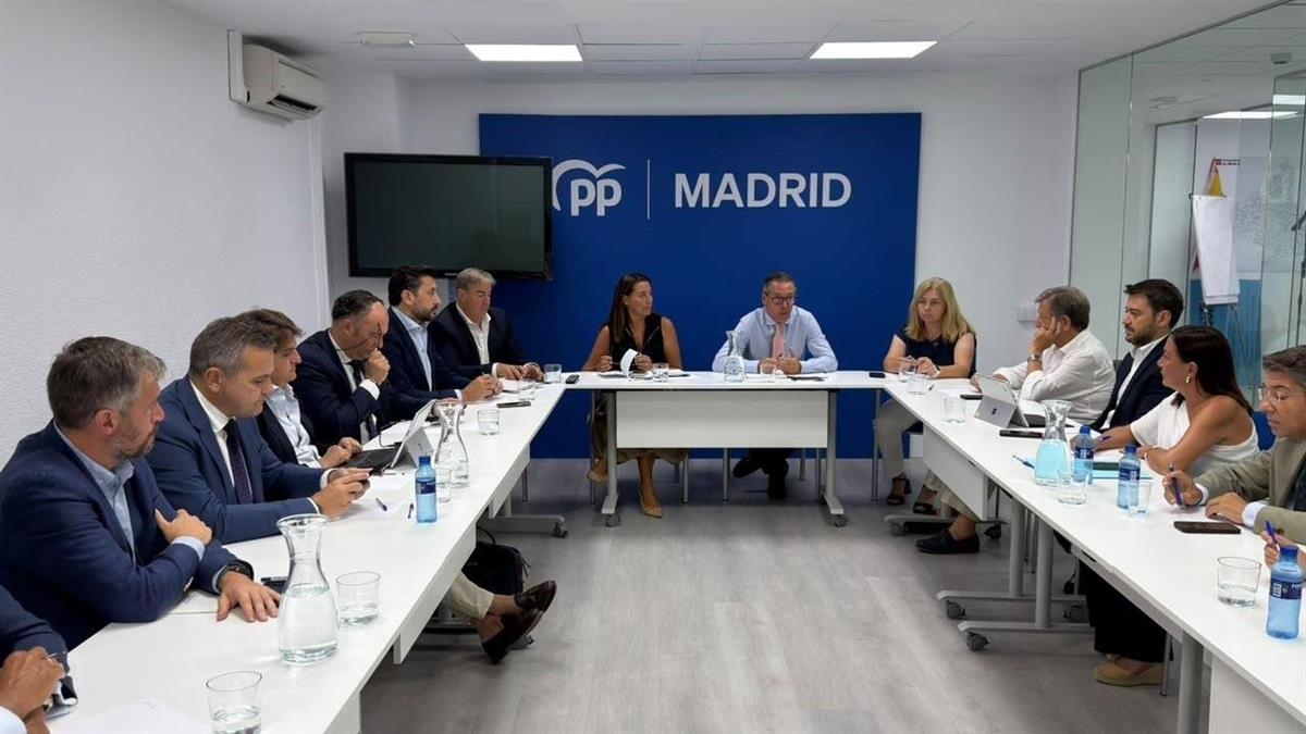 Alfonso Serrano ha acudido a la Policía Nacional tras el último pleno de la Asamblea
