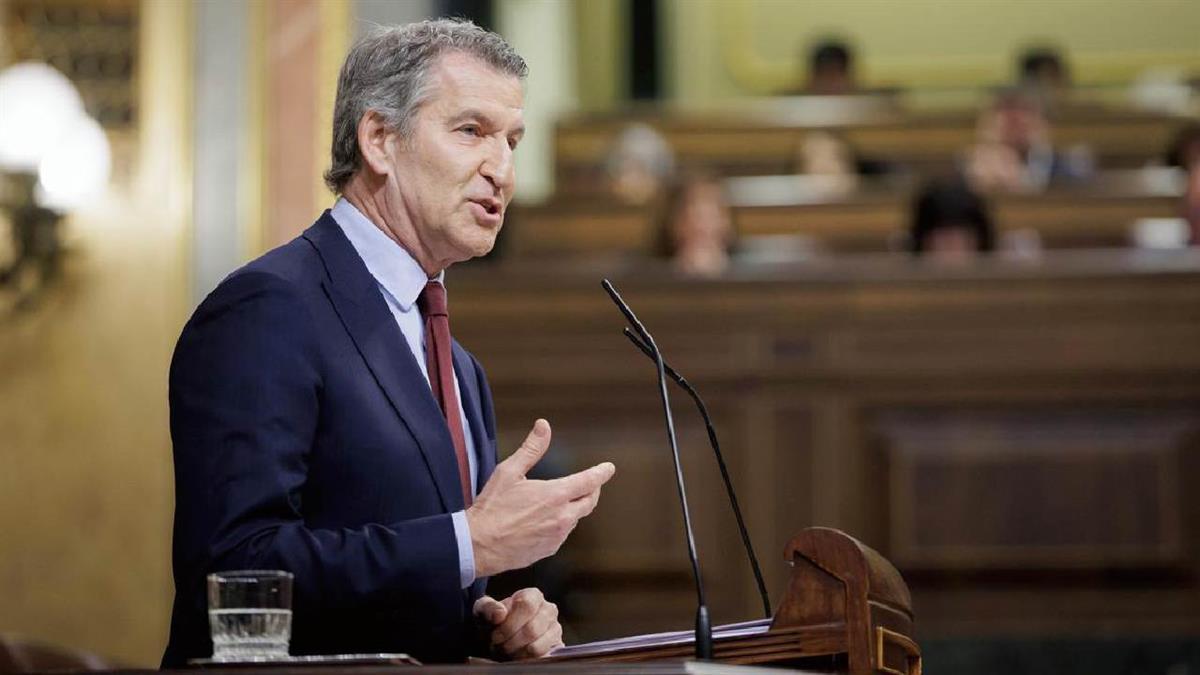 Feijóo cree que el presidente está "mezclando el buen nombre de España con la peor calaña del mundo"