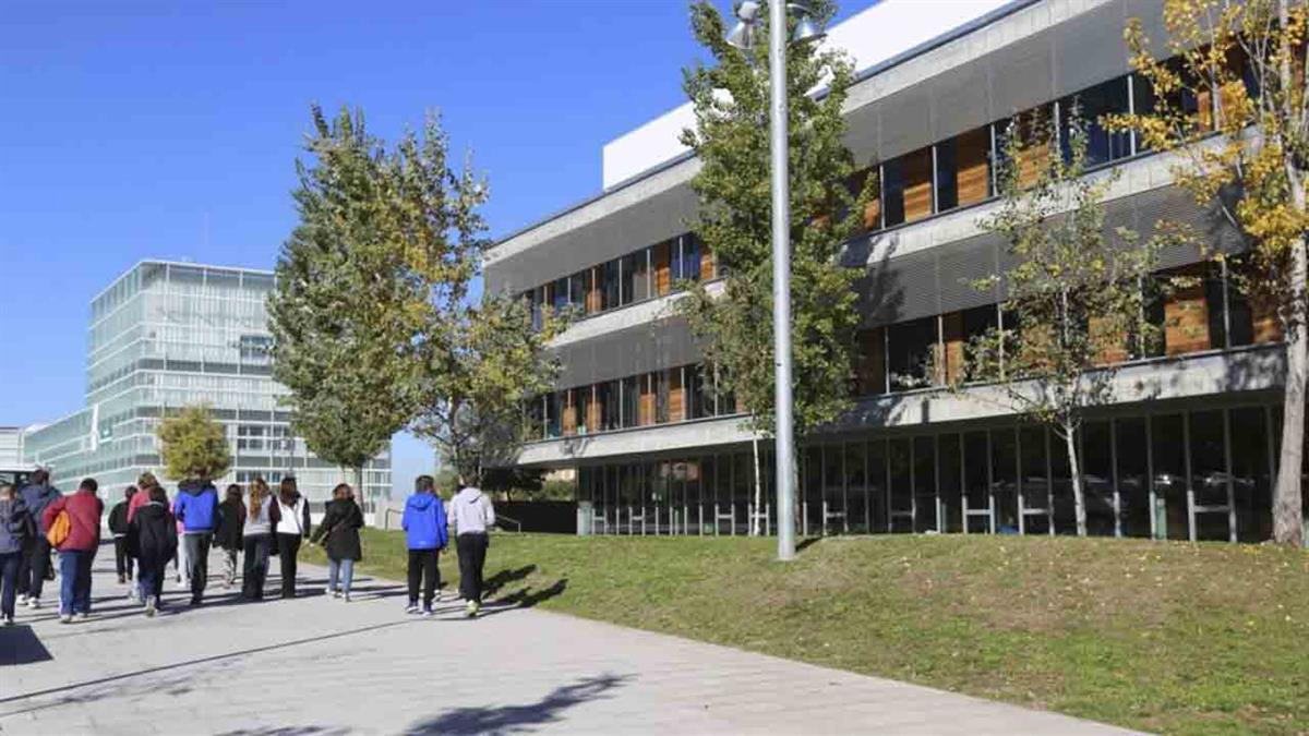 
El PP de Coslada solicita la revisión de los horarios de la biblioteca central para adecuar las ampliaciones a los horarios universitarios