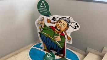 La formación halla muñecos y material de protesta en instalaciones municipales