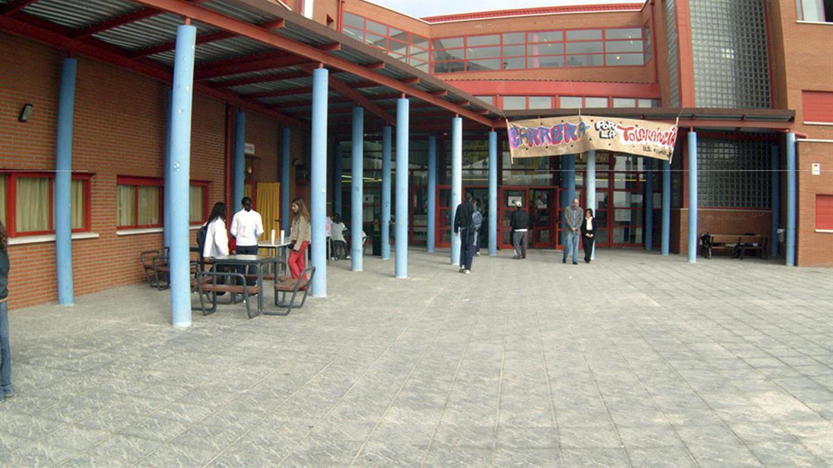 Para acercar el sistema educativo al mundo laboral