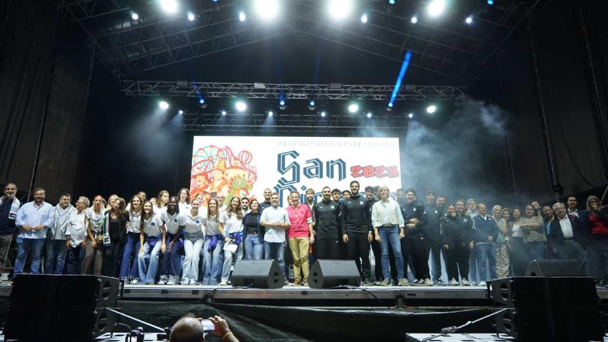 El Club de Baloncesto y el de Voleibol fueron los encargados de dar unas palabras 