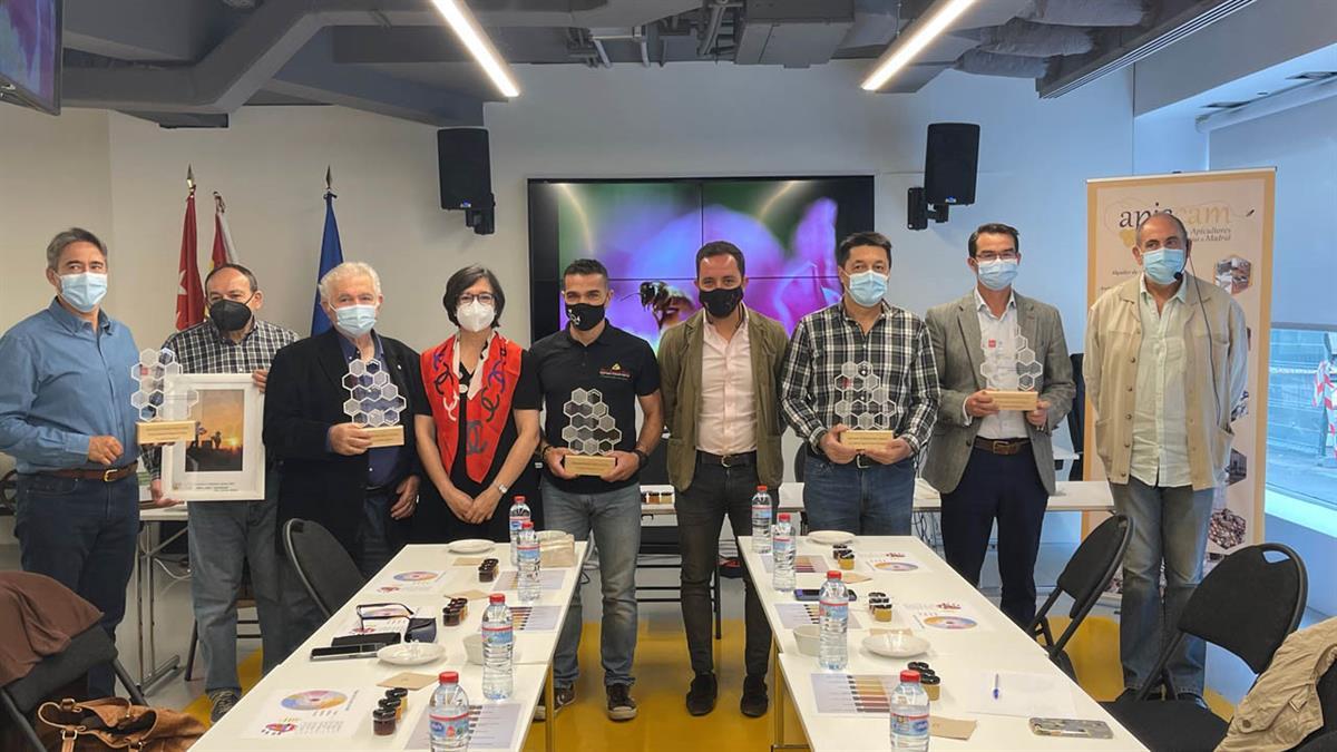 Los apicultores madrileños pondrán a la venta sus productos durante la Feria de la Miel 2021