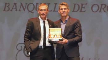 Vivar Dorado, premiado en la Gala de la RFFM 