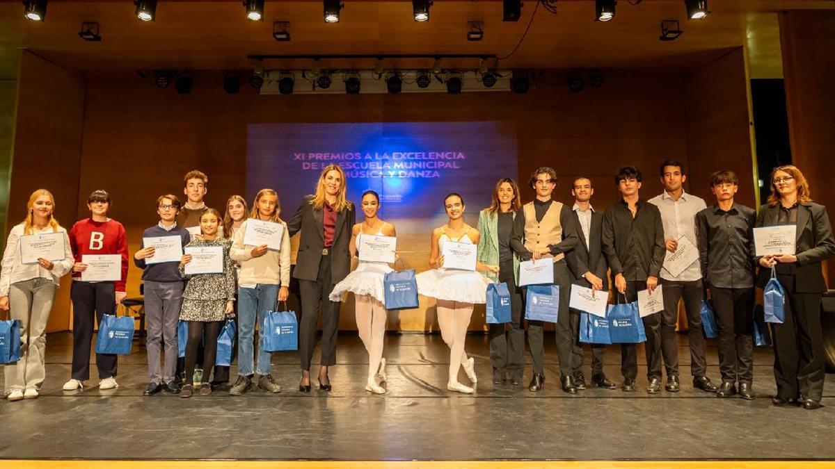 La localidad ha premiado la excelencia de los alumnos de la Escuela Municipal de Música y Danza