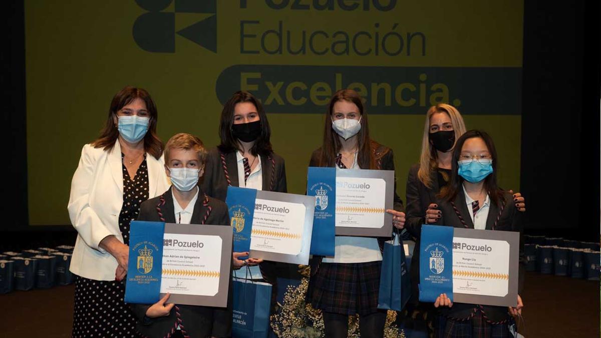 Se ha reconocido a 78 estudiantes de 25 centros educativos de la ciudad 