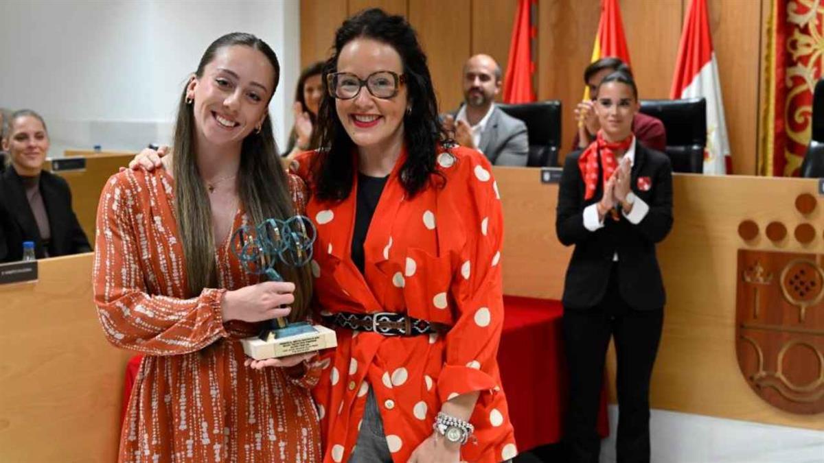 La esquiadora logró dos medallas de oro, una plata y un bronce 