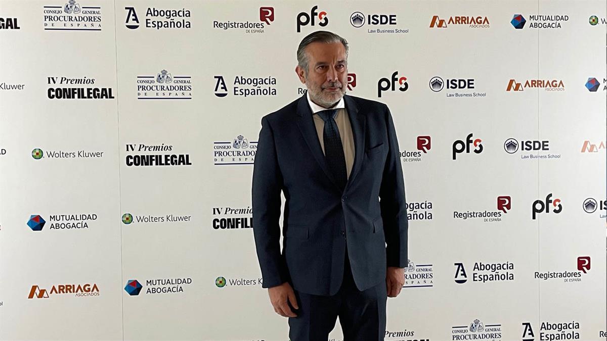 El consejero de Presidencia, Justicia e Interior ha participado hoy en la entrega de los Premios Confilegal