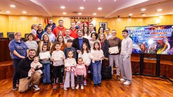 Entregados los premios a los ganadores de los concursos de decoración navideña de patios, balcones y escaparates 2025
