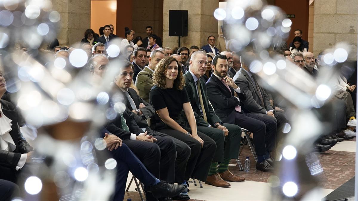 Ayuso y Almeida presentan los XI Premios Platino con un acuerdo para celebrar las próximas cuatro ediciones alternando Madrid y México