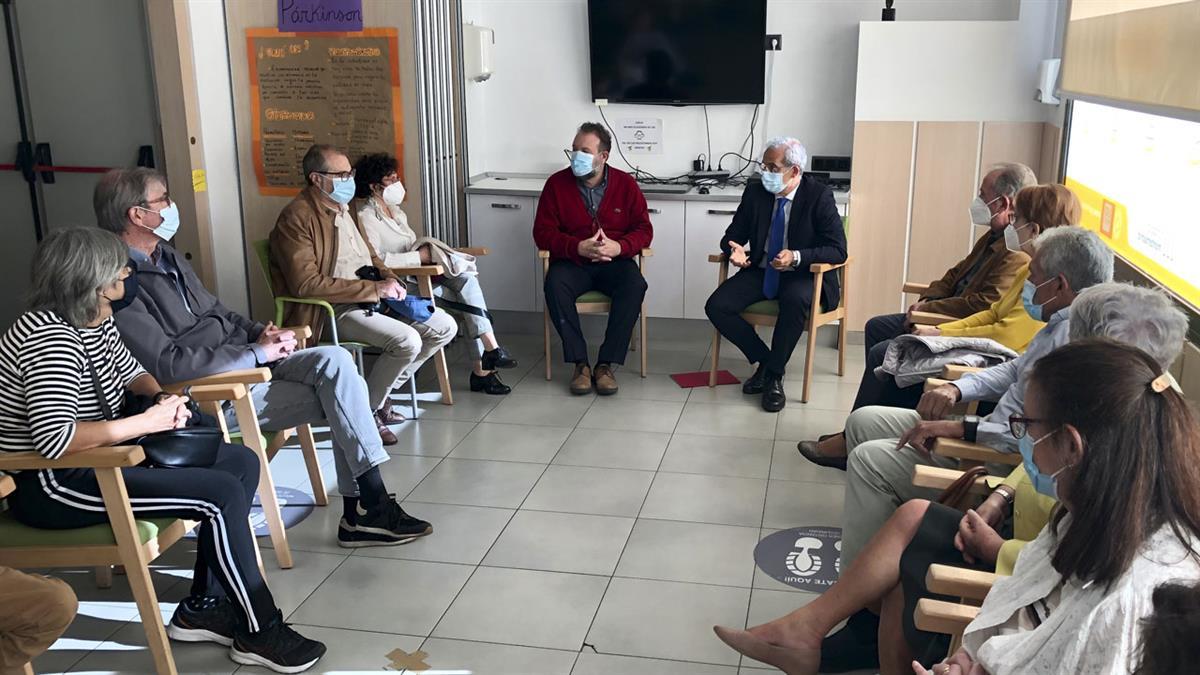 La Comunidad concede casi 42.000 prestaciones económicas para apoyar a las personas que cuidan