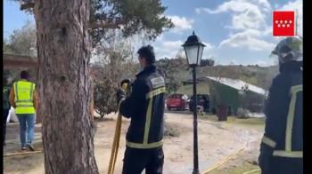 Se encuentran tres cadáveres tras incendiarse la vivienda