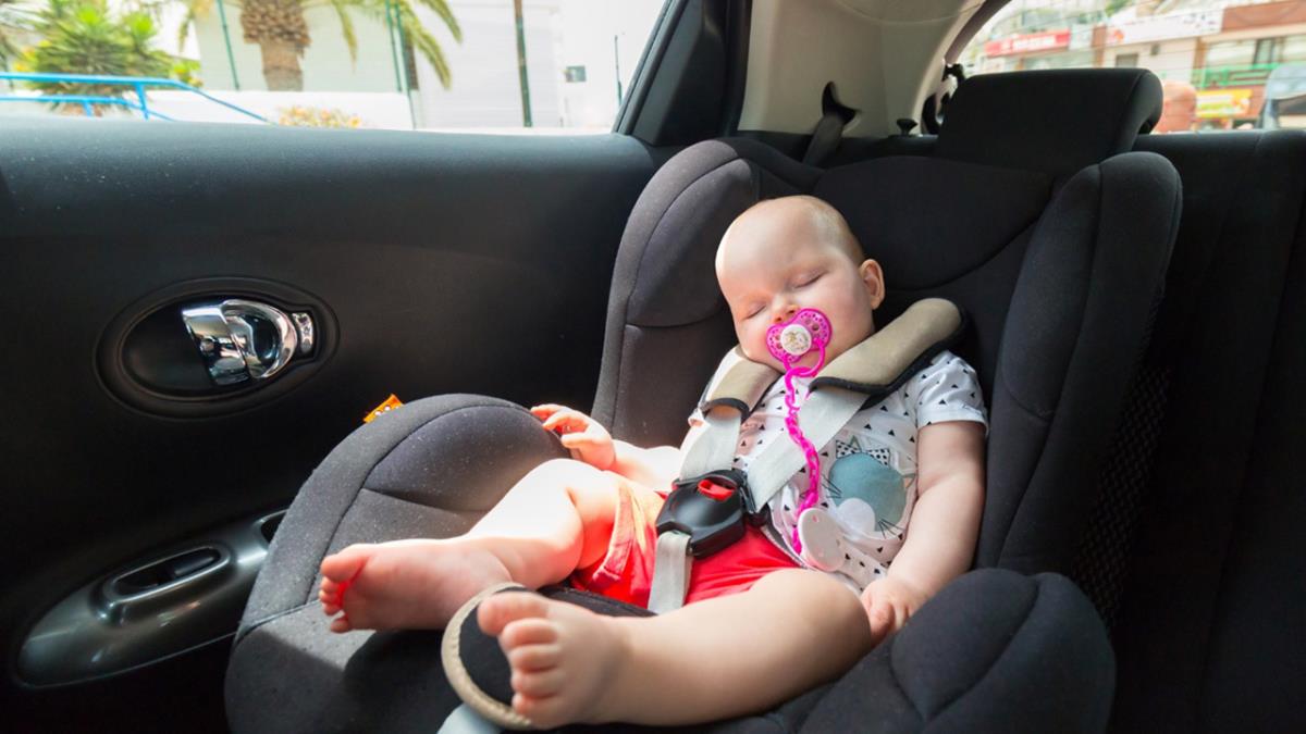 Basta un plazo de 30 a 60 minutos para que un menor pierda la vida por un golpe de calor