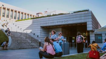 El organismo internacional eleva al 2,3% la previsión de crecimiento para este año y sitúa la economía española entre las más dinámicas