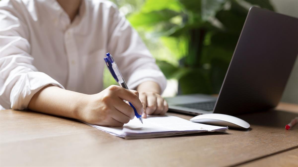 Un ciclo de encuentros entre demandantes de empleo y empresas