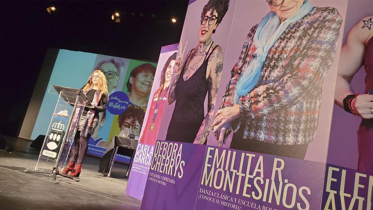 Los galardones reconocen la labor de mujeres y entidades que trabajan por la igualdad