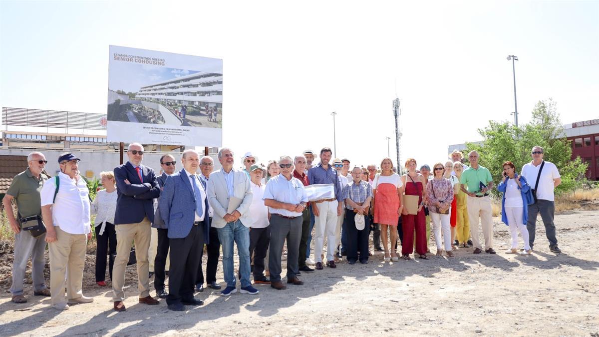 Puesta la primera piedra del Senior Cohousing  para vivir la vejez entre amigos