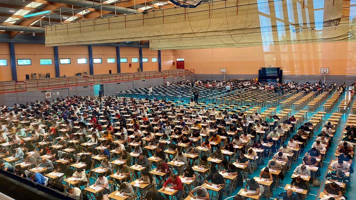 En el Cerro de Coslada dio lugar la primera de las cuatro pruebas correspondientes al proceso de selección de la Policía Local