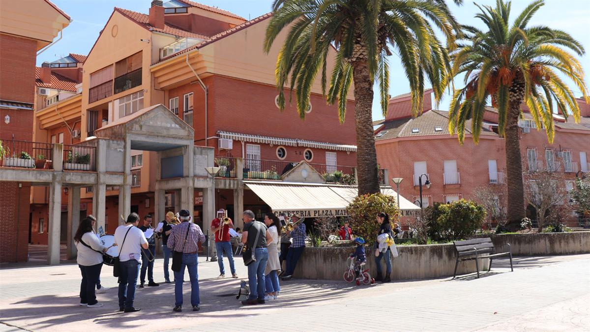 Esta primera edición ha invitado a los vecinos y visitantes a conocer la gastronomía del municipio aprovechando el buen tiempo