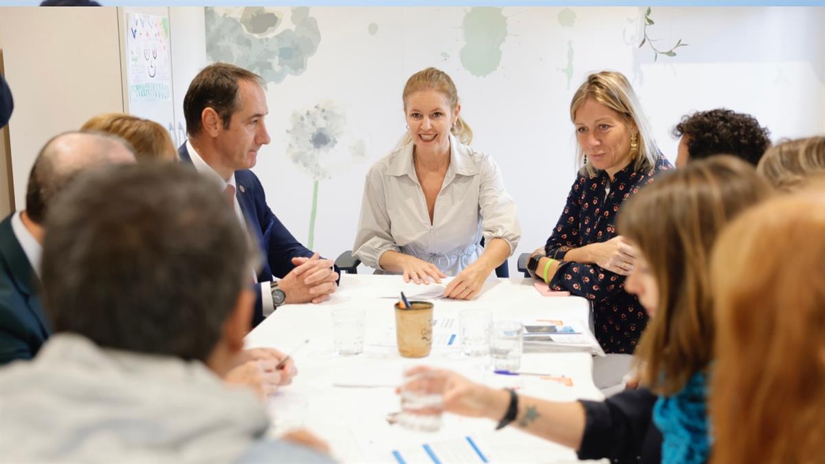 La Comunidad de Madrid supera los 2.000 millones de euros para Servicios Sociales en 2026