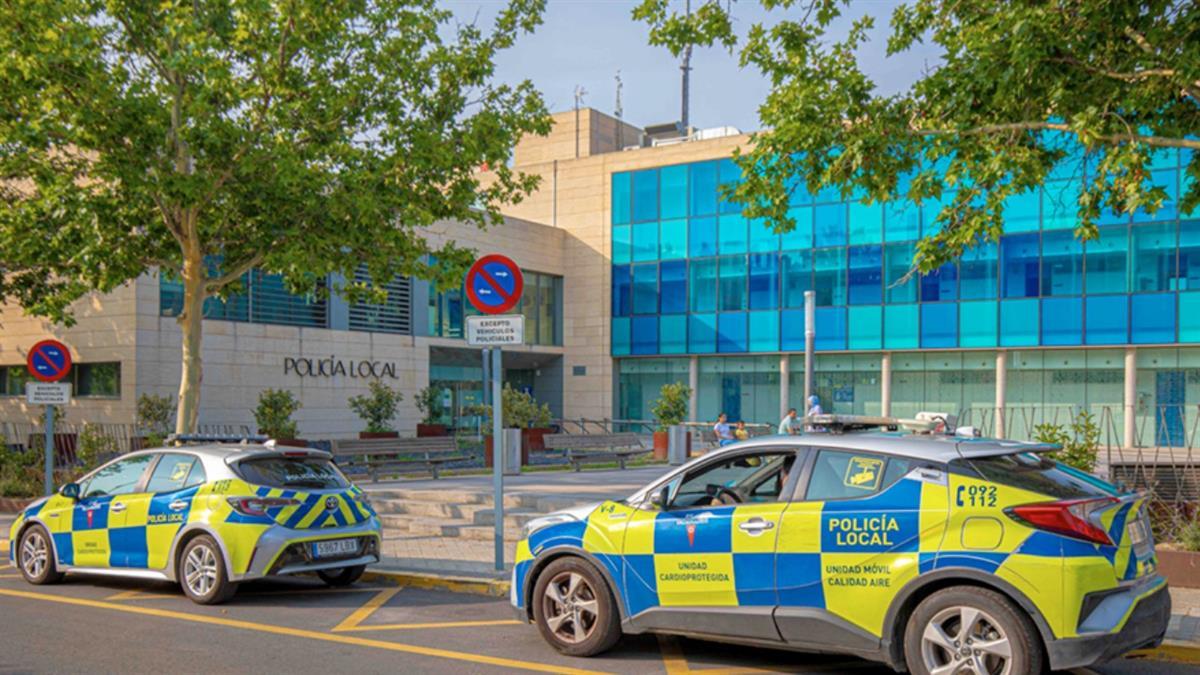 El Ayuntamiento consigue poner a disposición judicial a dos detenidos por presunto robo en un establecimiento de la ciudad