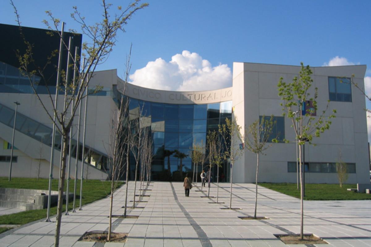 UGT ha denunciado la merma de personal que sufren los centros culturales