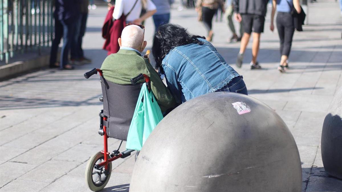 Desde CCOO alertan de la falta de auxiliares de ayuda a domicilio 