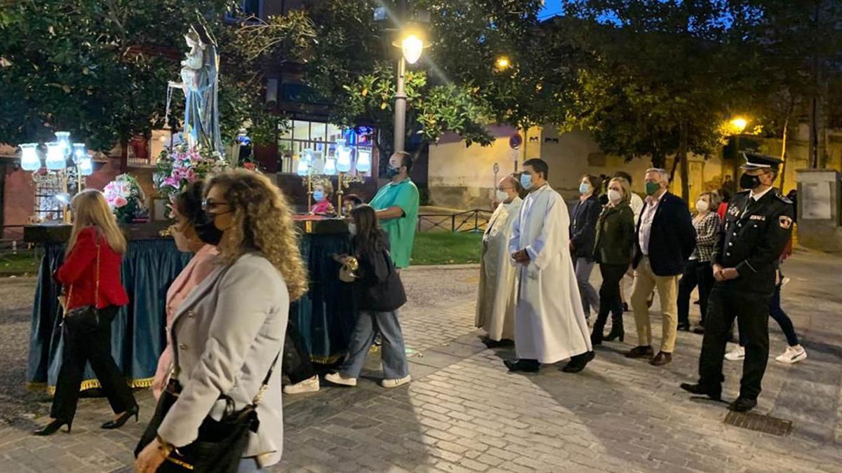 La Hermandad de la Virgen del Rosario de Majadahonda salió en procesión este primer domingo de octubre