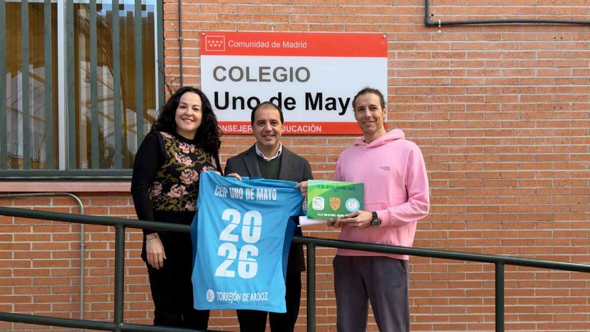 El conjunto ha firmado un acuerdo de colaboración con el CEIP Uno de Mayo 