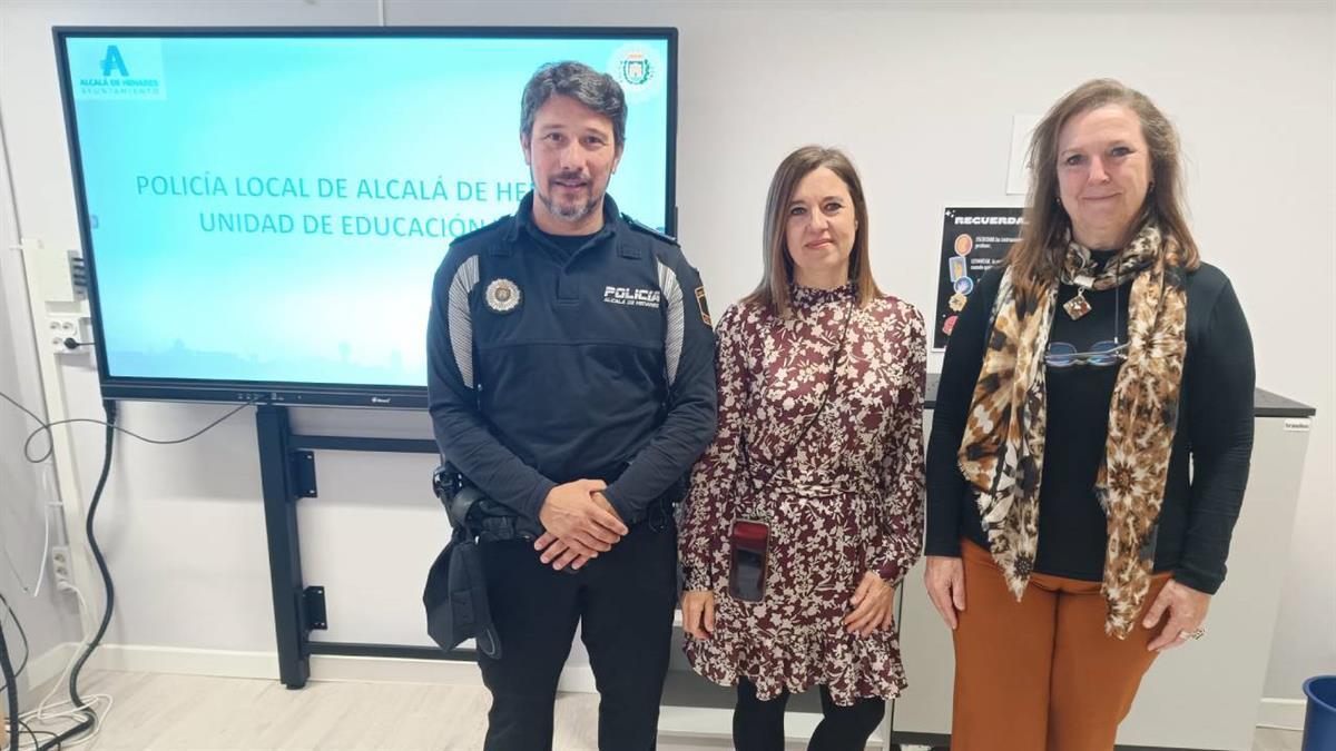 Lola López ha visitado el programa en el colegio Juan de Austria