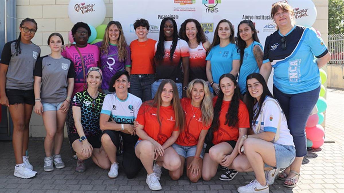 En esta iniciativa participan mujeres de clubes y entidades locales