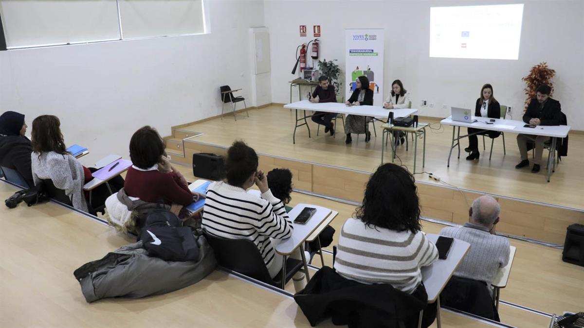 El Programa Vives Emplea ofrece formación e intermediación laboral