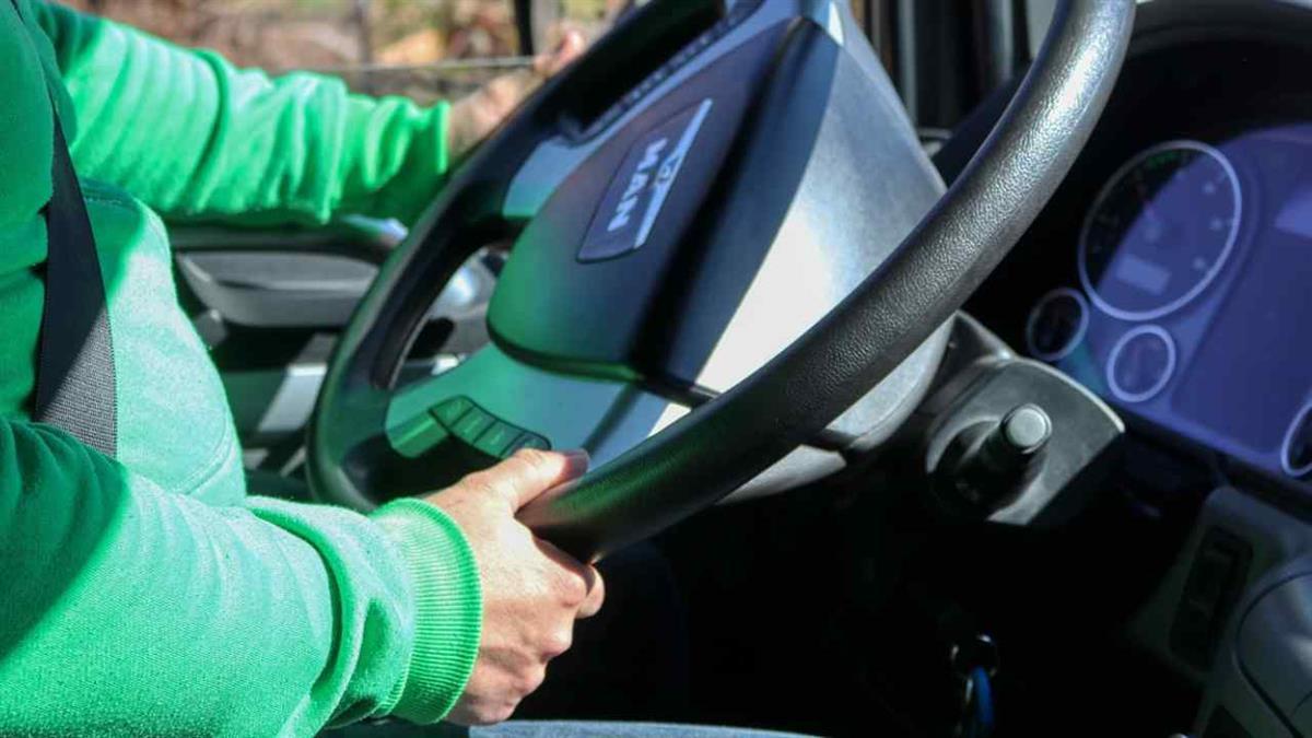 Se trata de un curso para la obtención del carnet de conducción de camión y Certificado de mercancías