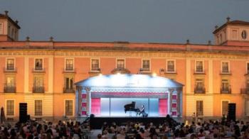 La programación incluye también literatura, conferencias y visitas guiadas 