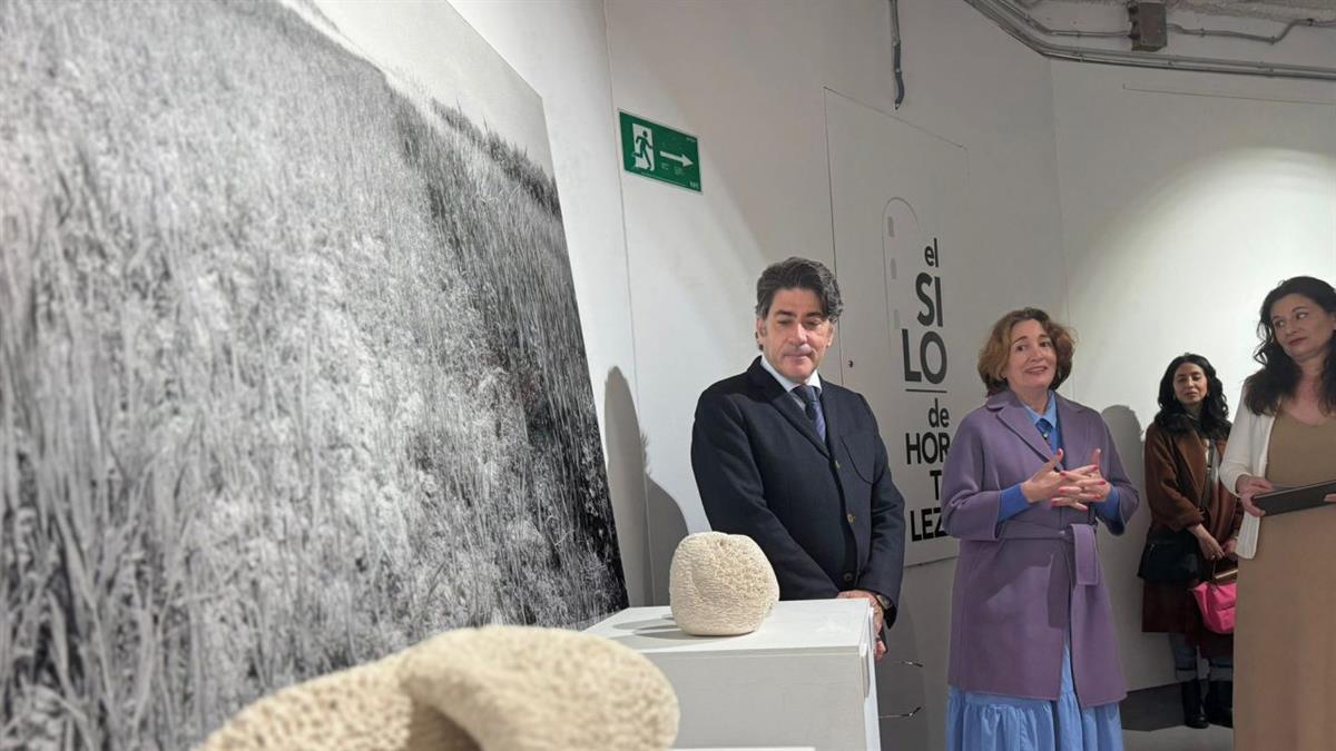 David Pérez ha inaugurado la muestra Quintaesencia. El material del que están hechos los cielos que se puede visitar en el Silo hasta el próximo 14 de mayo
