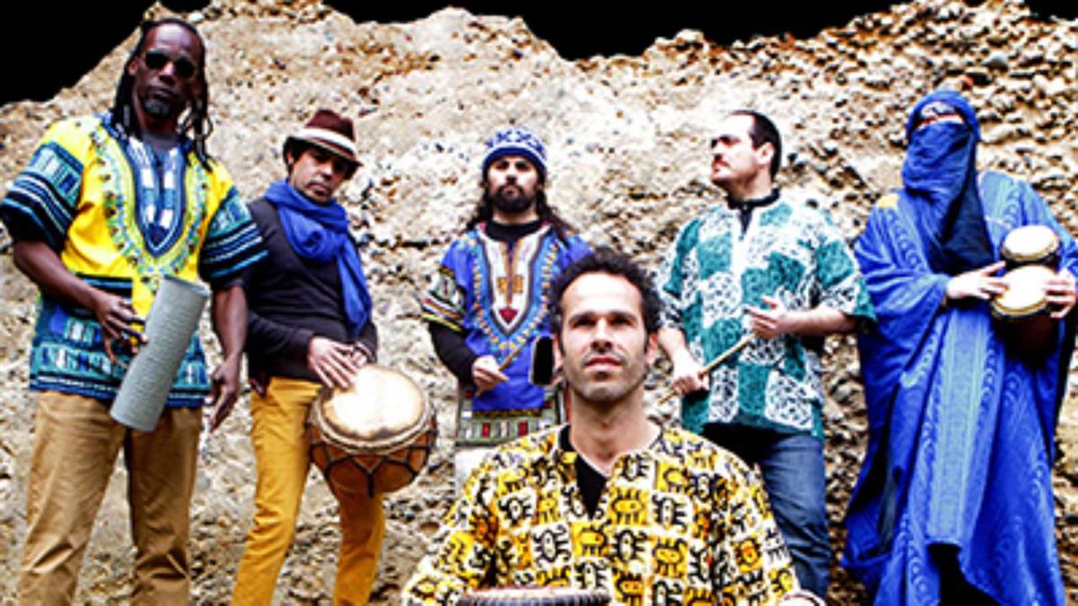 Música en directo, teatro de títeres, circo y mucho humor