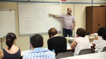 El programa formativo trimestral tiene como objetivo apoyar al desarrollo económico y el empleo en la ciudad