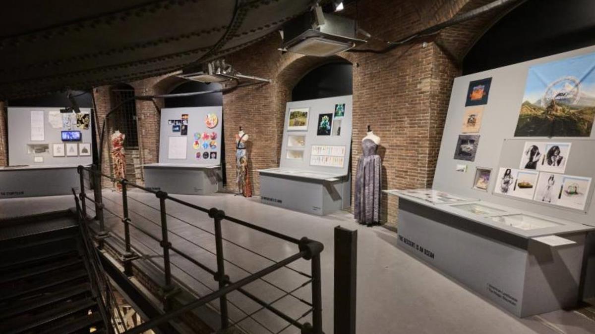 Además de trabajar como diseñadora, también ha profundizado en el ámbito del arte contemporáneo
