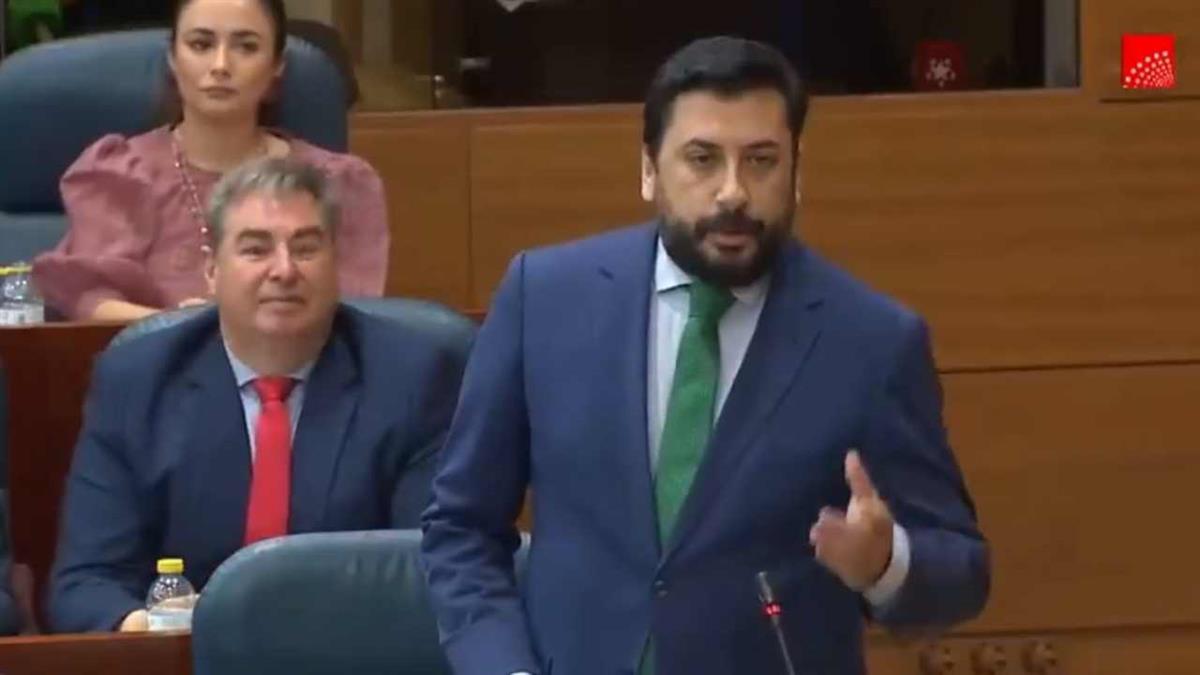 Además, el portavoz del PP ha recalcado que la izquierda salió muy rápido a condenar las protestas en Ferraz