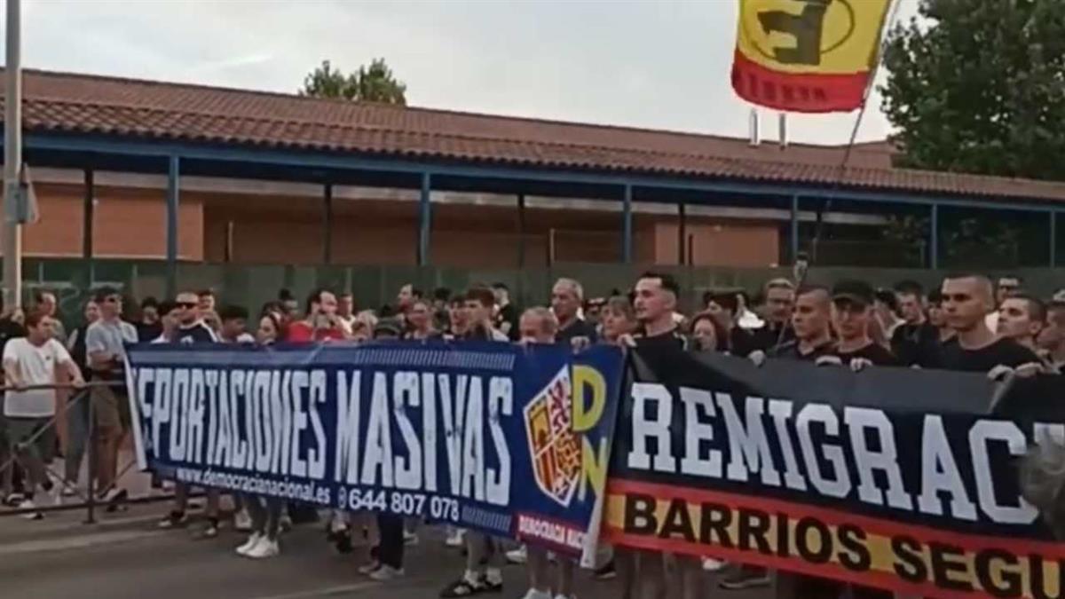 El PSOE ha exigido a la regidora que rompa su pacto con VOX