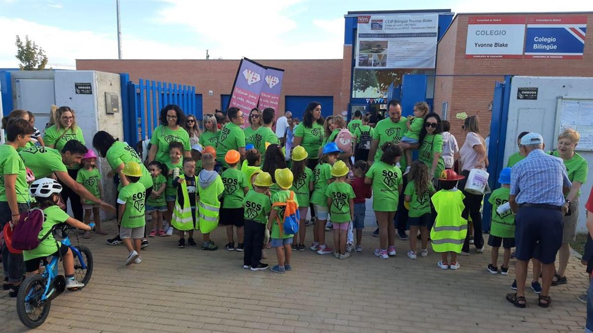 Los padres y madres del Colegio Yvonne Blake de Fuenlabrada siguen reclamando que la Comunidad de Madrid ejecute cuanto antes la ampliación del centro