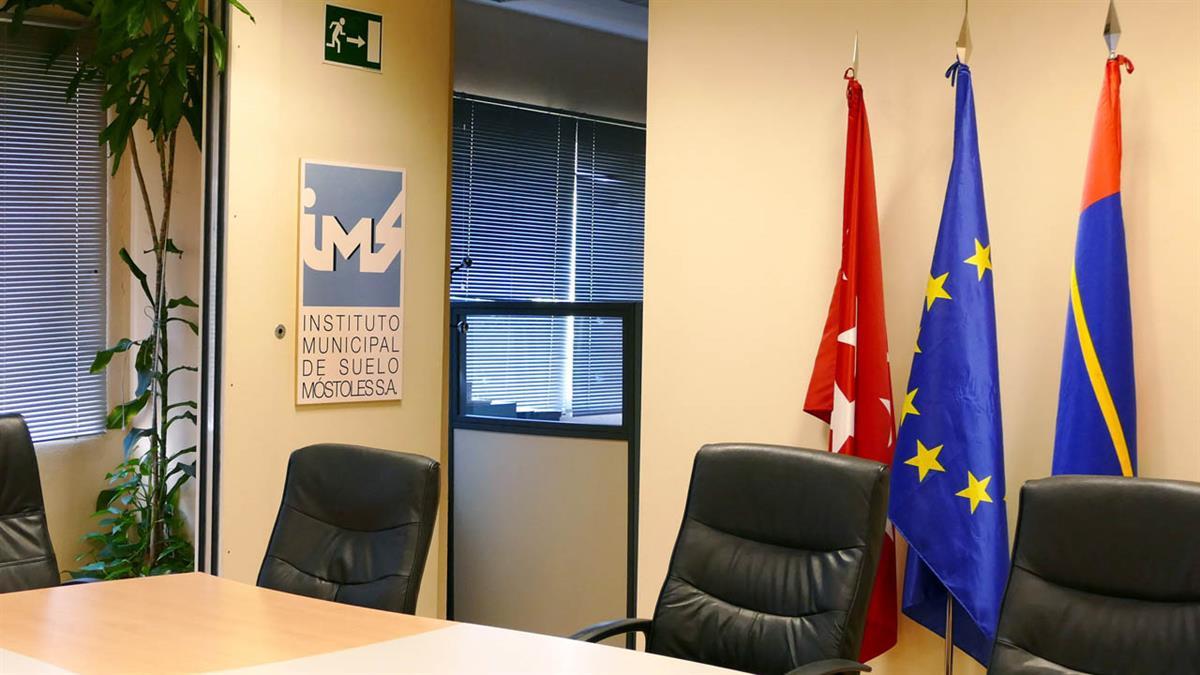 Ofrecerá información y asistencia sobre ayudas y trámites de las diferentes Administraciones Públicas 