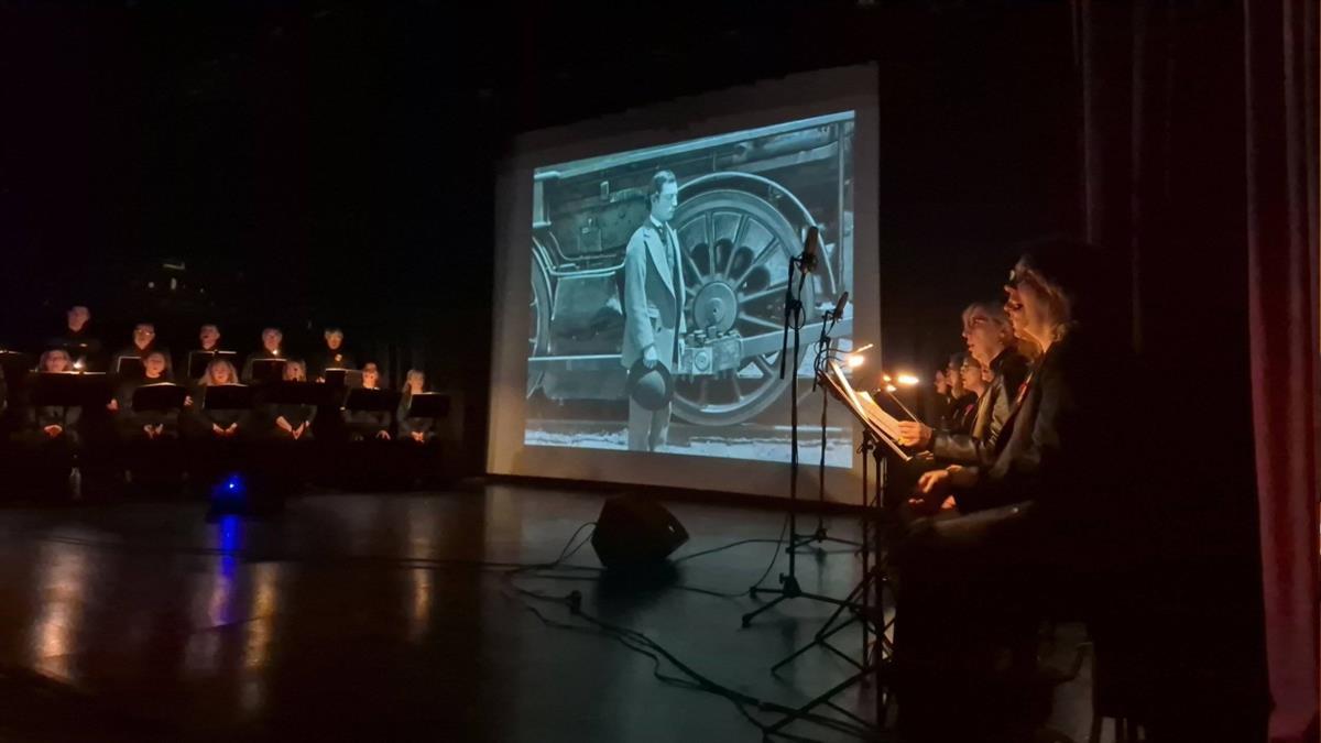 Proyección de cine mudo con música en directo en el C.C. La Despernada
