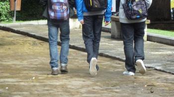 Una treintena de jóvenes han sido contactados en ocho distritos de la ciudad desde que el servicio arrancó el 1 de febrero pasado