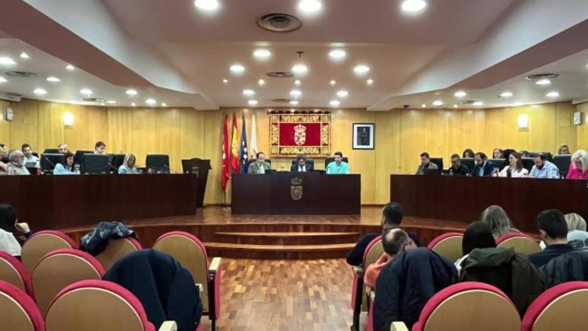 El PSOE expone que VOX reclamó al gobierno "la retirada de la moción sobre el 8 de marzo"