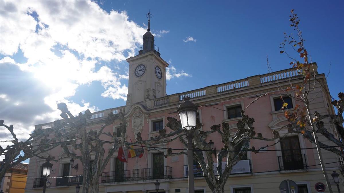 Acusan al concejal de Cultura de "dar 16.000 euros a la Academia de las Artes Escénicas de España, de la que es miembro"